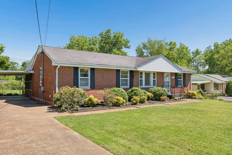366 Melpar Dr, Nashville, TN 37211