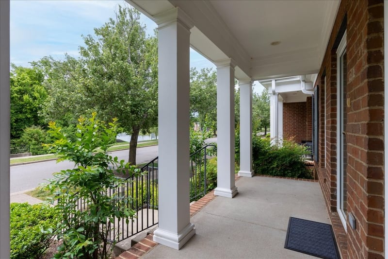 640 Springlake Dr, Franklin, TN 37064