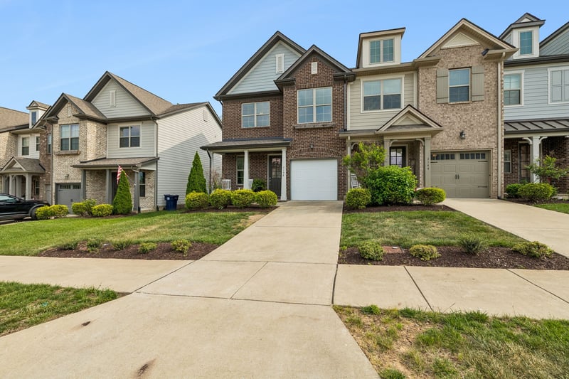 3148 Sassafras Ln, Thompsons Station, TN 37179
