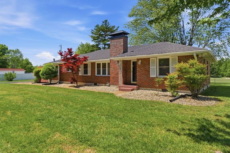 2678 Highway 41 , Greenbrier, TN 37073