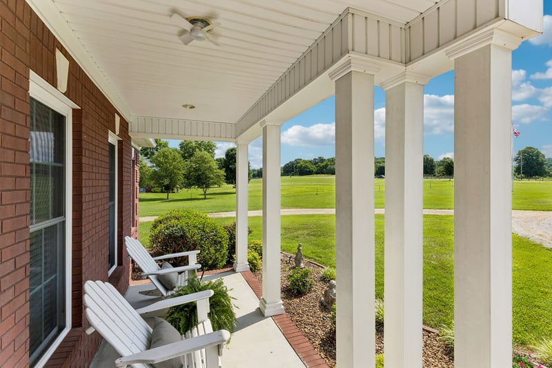 4294 Trousdale Ln, Columbia, TN 38401