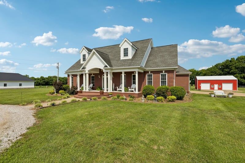 4294 Trousdale Ln, Columbia, TN 38401