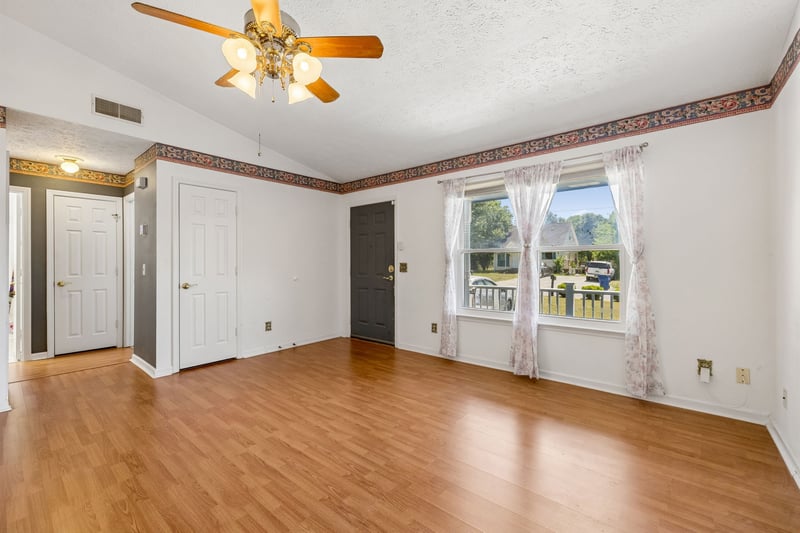332 Liberty Ln, La Vergne, TN 37086