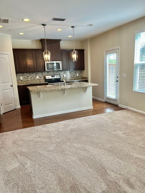 1046 Livingstone Ln, Mount Juliet, TN 37122