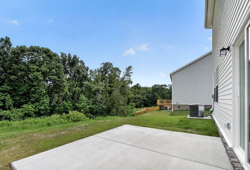 553 Emerson Ln, Westmoreland, TN 37186