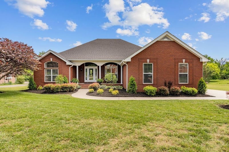 420 Plantation Blvd, Lebanon, TN 37087