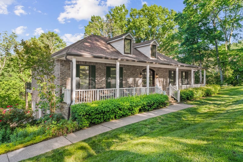 105 Foxwood Ln, Franklin, TN 37069