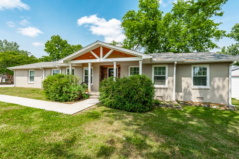 110 Brookhaven Dr, Gallatin, TN 37066