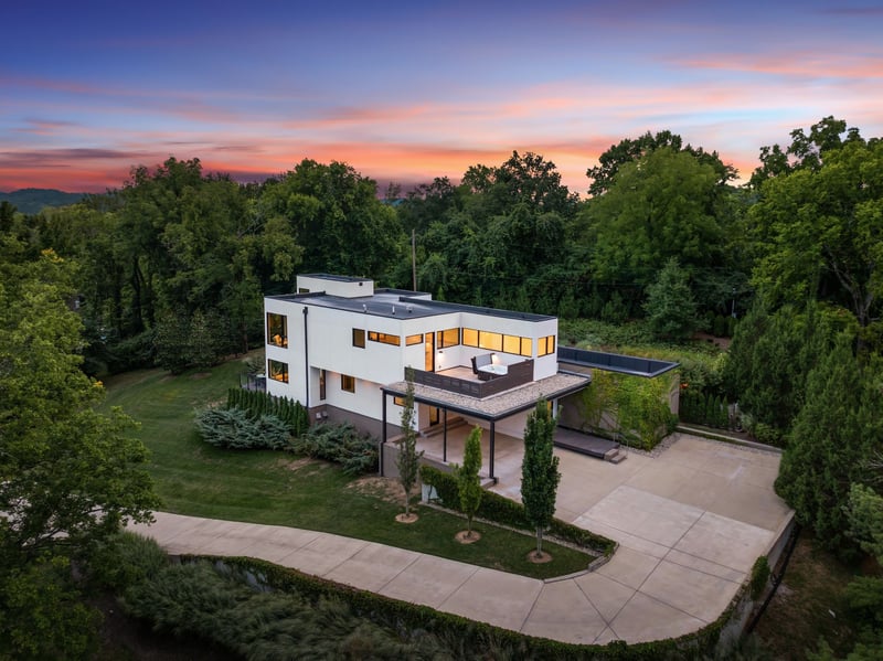 6321 E Valley Rd, Nashville, TN 37205