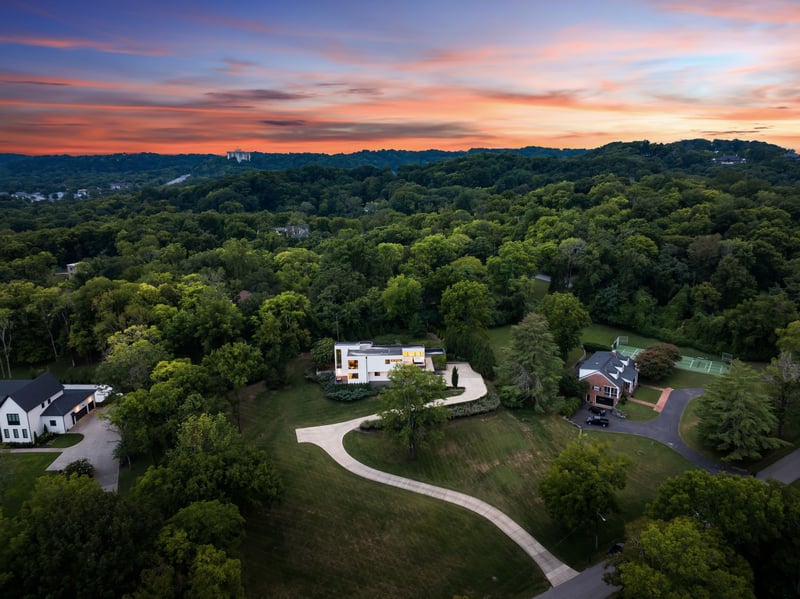 6321 E Valley Rd, Nashville, TN 37205