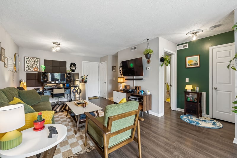 6680 Charlotte Pike #C-8, Nashville, TN 37209