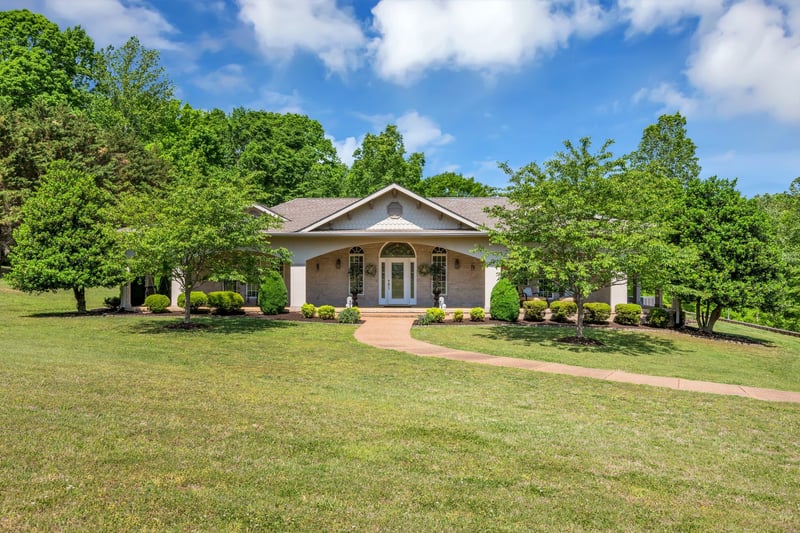 5129 Highway 70 , White Bluff, TN 37187