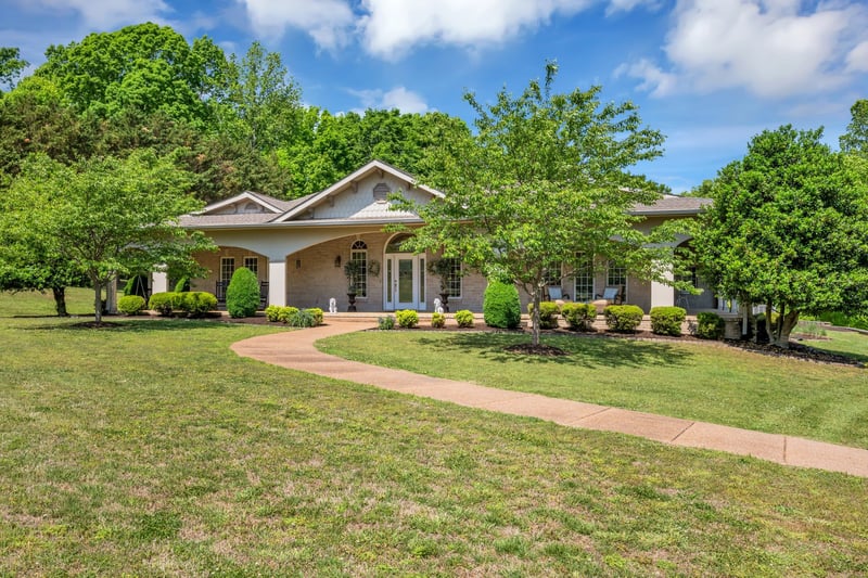 5129 Highway 70 , White Bluff, TN 37187