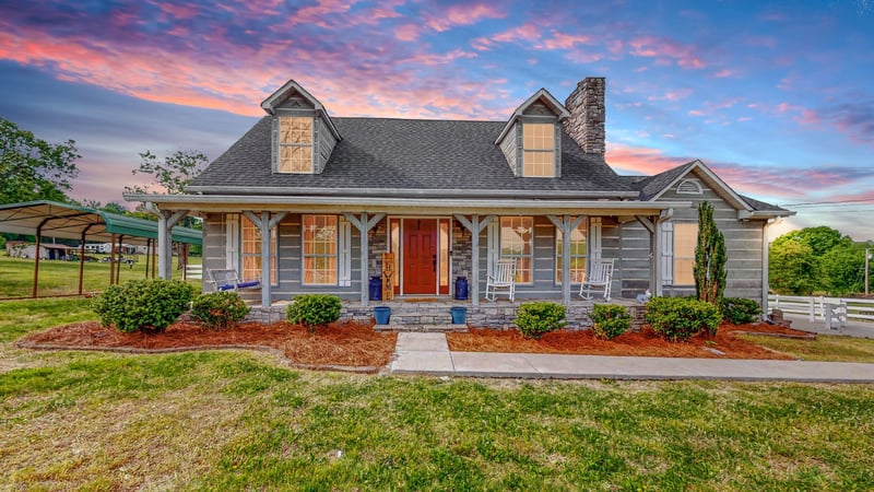 886 Chicken Rd, Lebanon, TN 37090