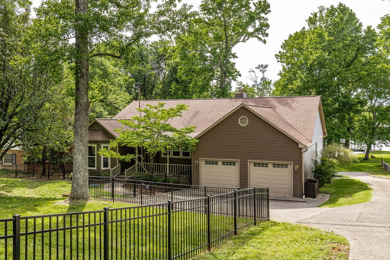 1053 Morning View Dr, Gallatin, TN 37066