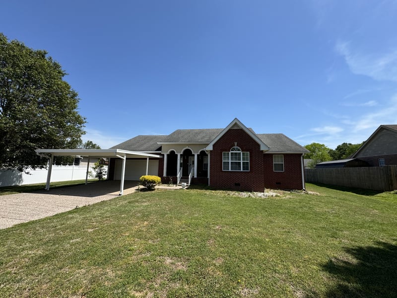 1011 Shirley Dr, Lebanon, TN 37087
