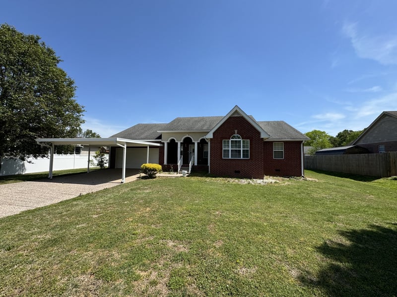 1011 Shirley Dr, Lebanon, TN 37087