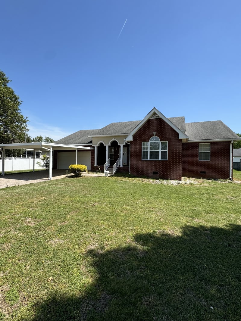 1011 Shirley Dr, Lebanon, TN 37087
