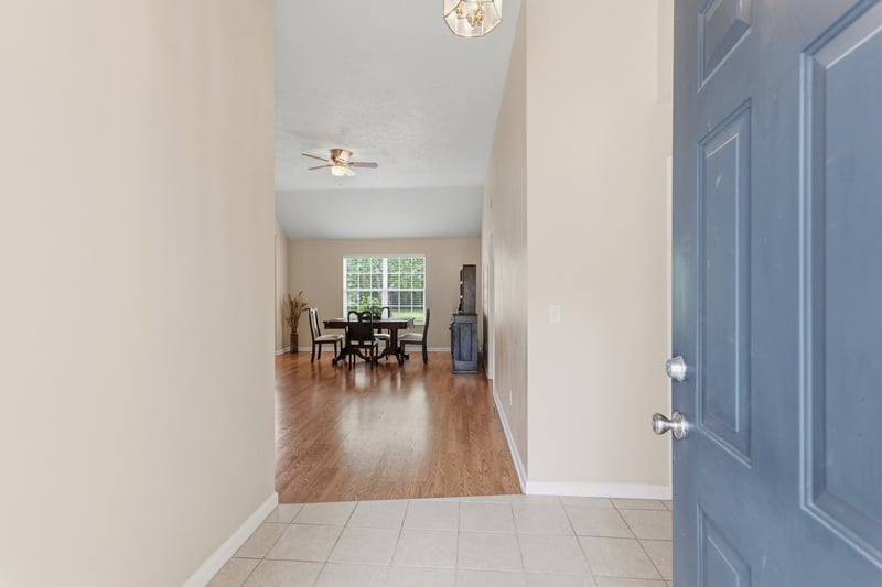 1909 Fieldstone Dr, Columbia, TN 38401