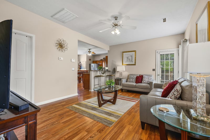 2101 Montgomery Ln, La Vergne, TN 37086