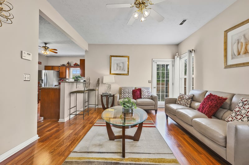 2101 Montgomery Ln, La Vergne, TN 37086