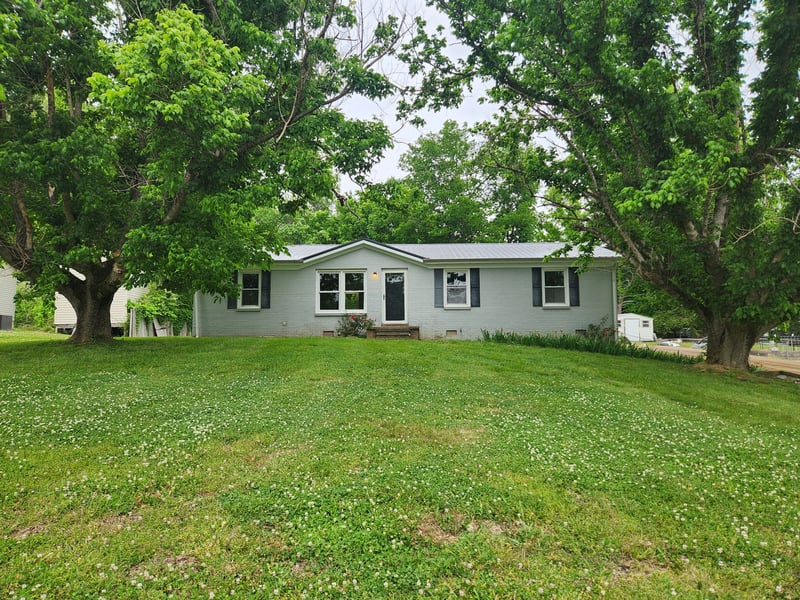 4176 Hampshire Pike, Hampshire, TN 38461
