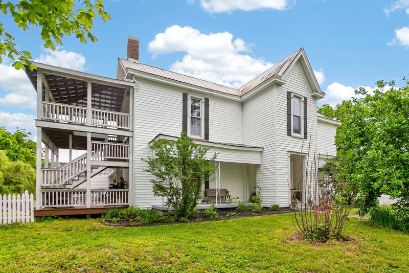 2816 Highway 12 , Chapmansboro, TN 37035