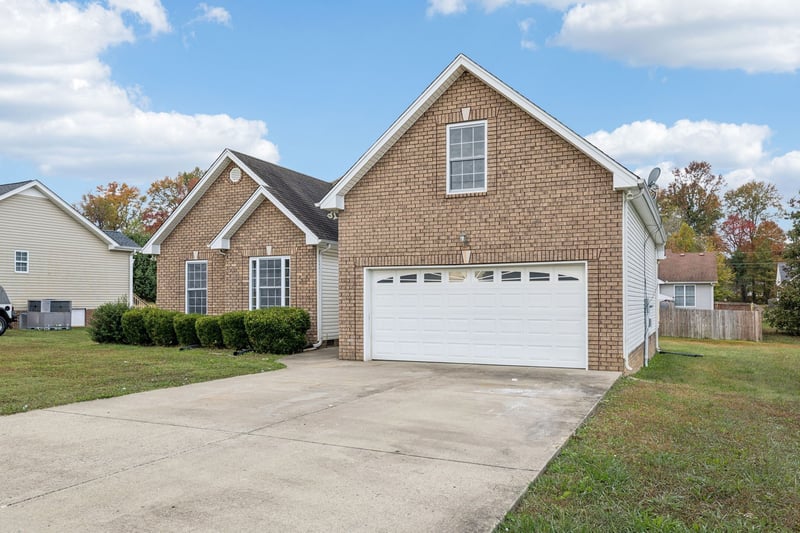 238 Clydesdale Ln, Springfield, TN 37172