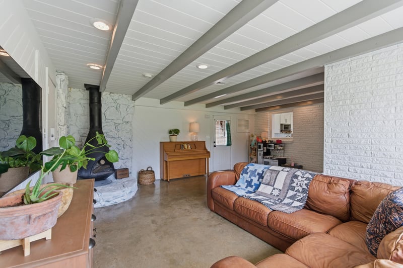 99 Curtiswood Dr, Hendersonville, TN 37075