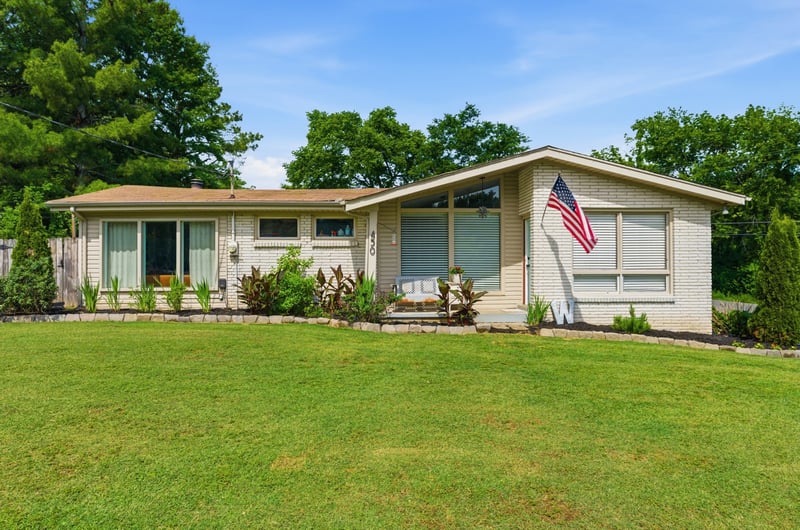 99 Curtiswood Dr, Hendersonville, TN 37075