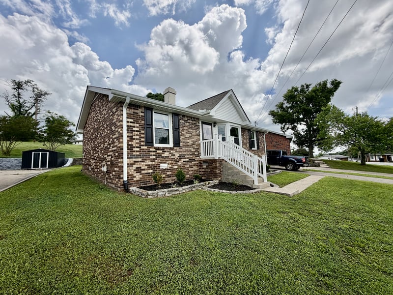 104 Spruce Dr, Hendersonville, TN 37075