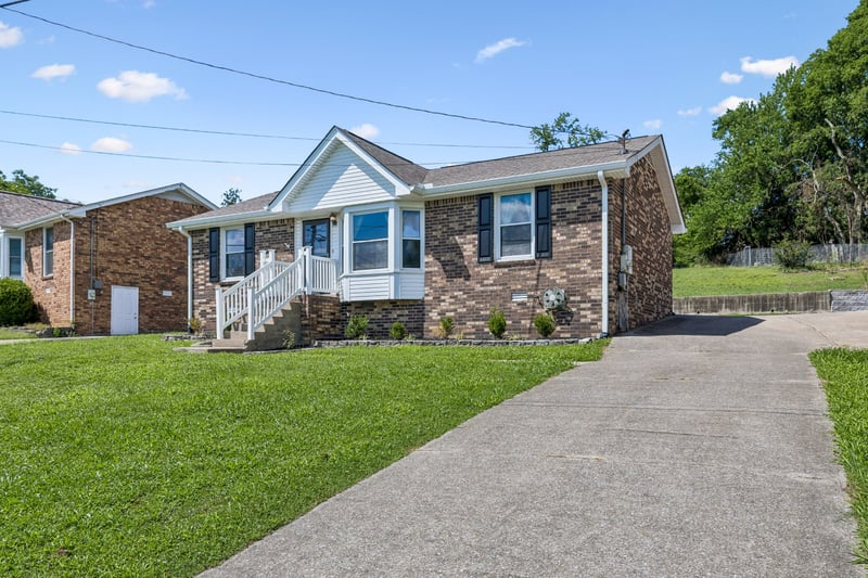 104 Spruce Dr, Hendersonville, TN 37075