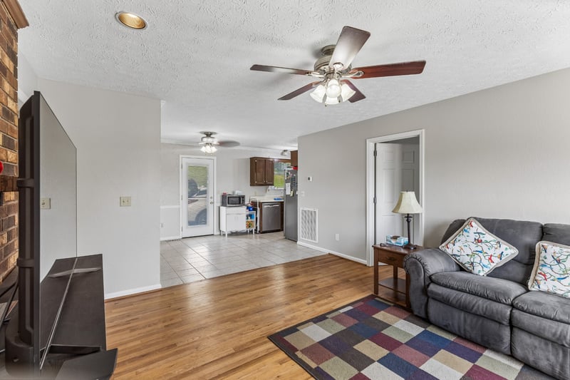 104 Spruce Dr, Hendersonville, TN 37075