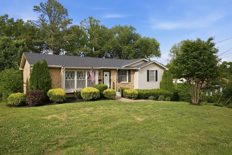 320 Ash Grove Dr, Nashville, TN 37211