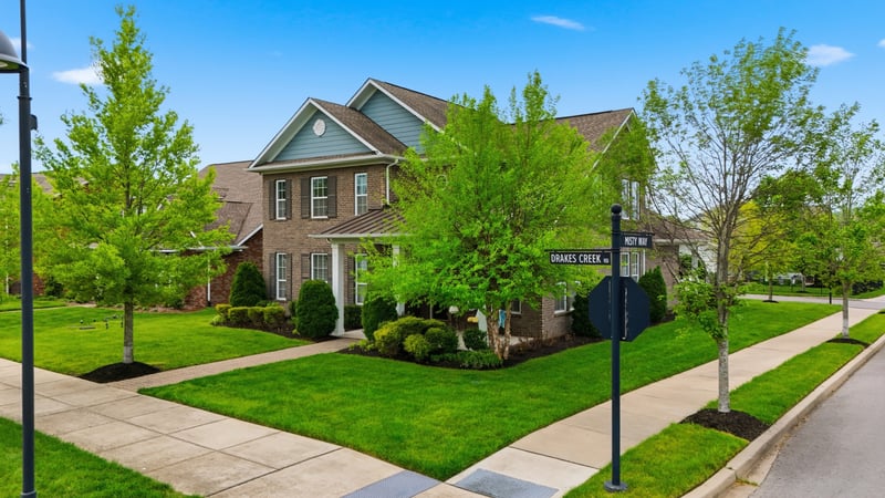 1551 Drakes Creek Rd, Hendersonville, TN 37075