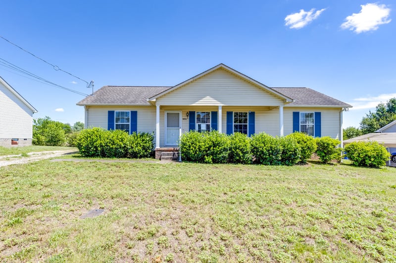 2109 Hollandale Cir, Columbia, TN 38401