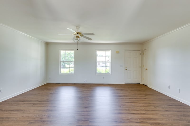 2109 Hollandale Cir, Columbia, TN 38401