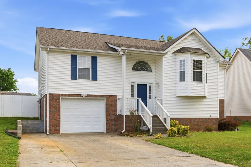 1002 Heather Dr, Goodlettsville, TN 37072