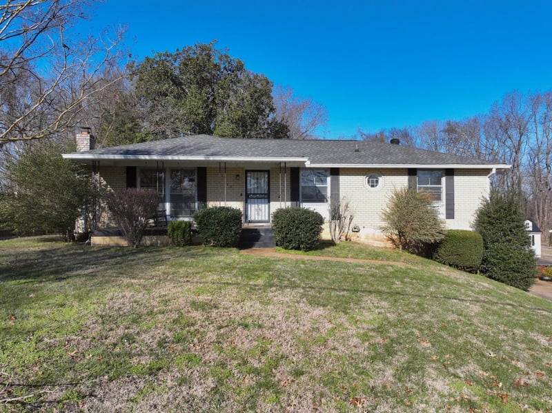 140 Roberta Dr, Hendersonville, TN 37075