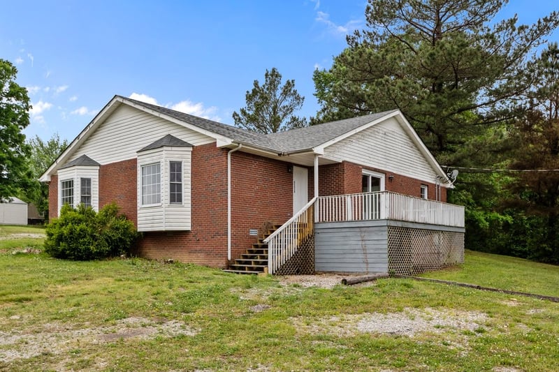 4131 Highway 48 , Charlotte, TN 37036