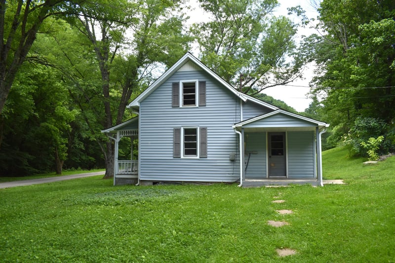 86 Dog Branch Rd, Pleasant Shade, TN 37145
