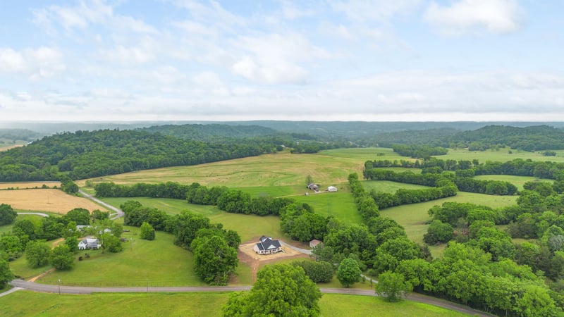 4518 Dry Fork Rd, Hampshire, TN 38461