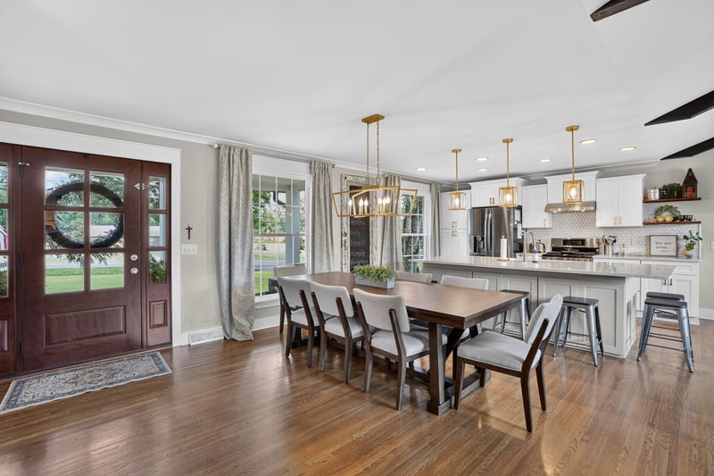 384 Indian Lake Rd, Hendersonville, TN 37075
