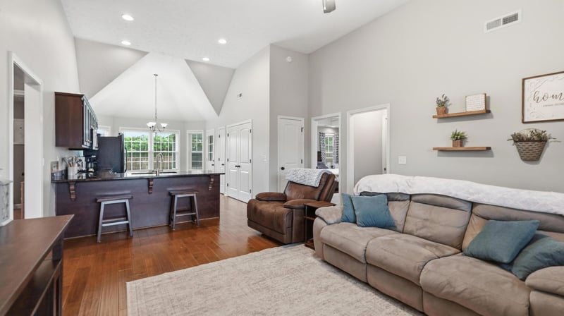 1033 Stratus Dr, Murfreesboro, TN 37127