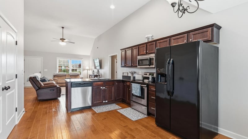 1033 Stratus Dr, Murfreesboro, TN 37127