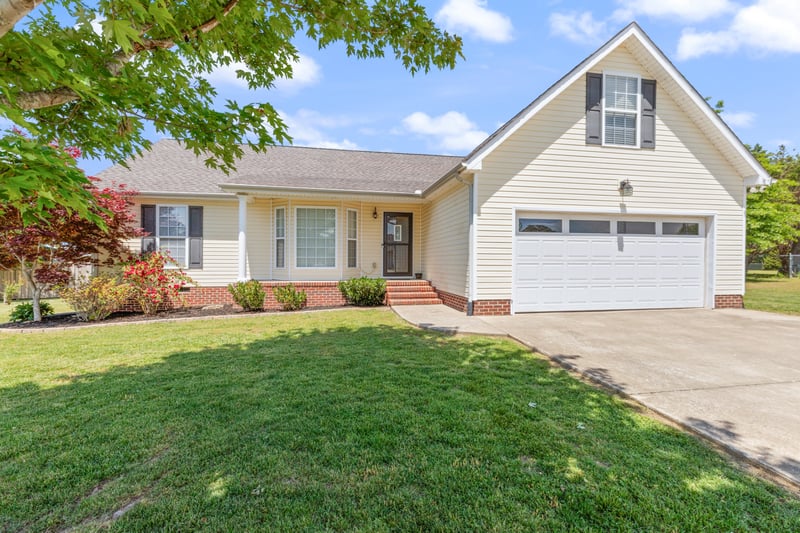 207 Coleman Dr, White Bluff, TN 37187
