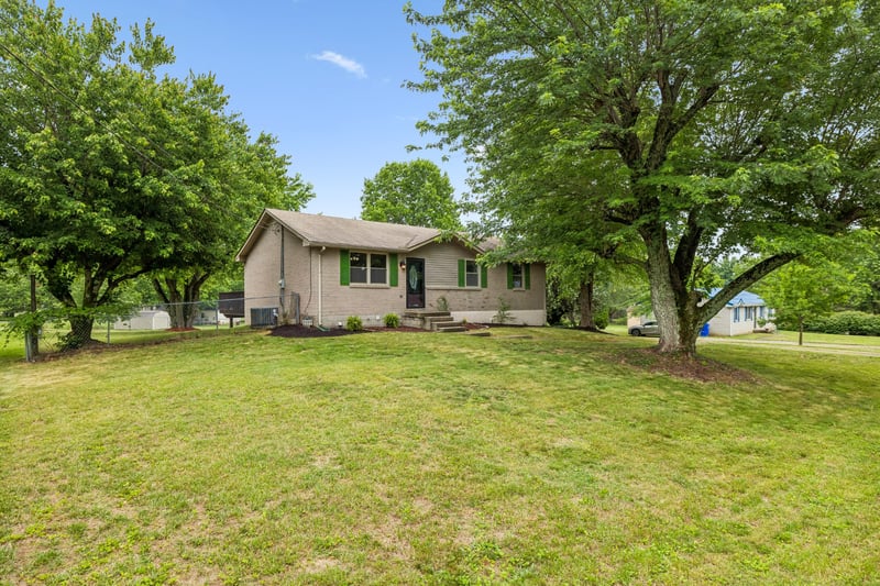 700 Volunteer Dr, White House, TN 37188