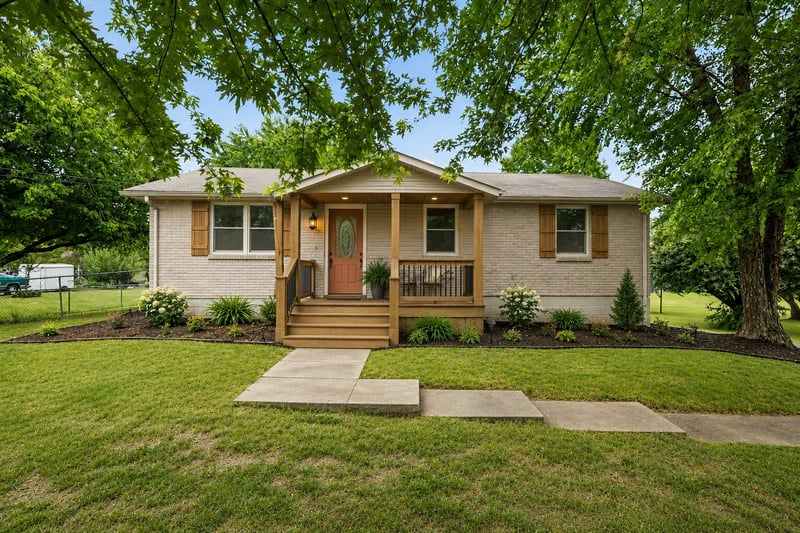 700 Volunteer Dr, White House, TN 37188