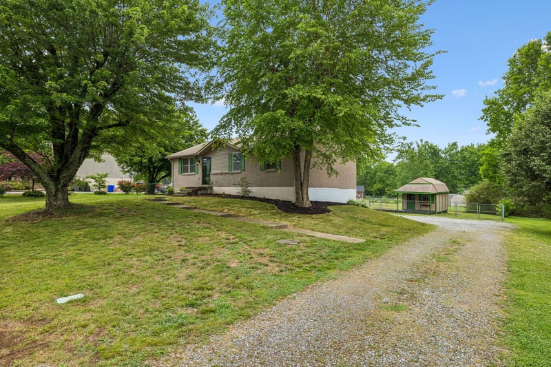 700 Volunteer Dr, White House, TN 37188