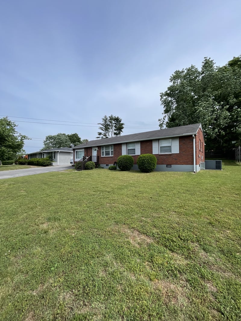 313 Bonnaridge Dr, Hermitage, TN 37076